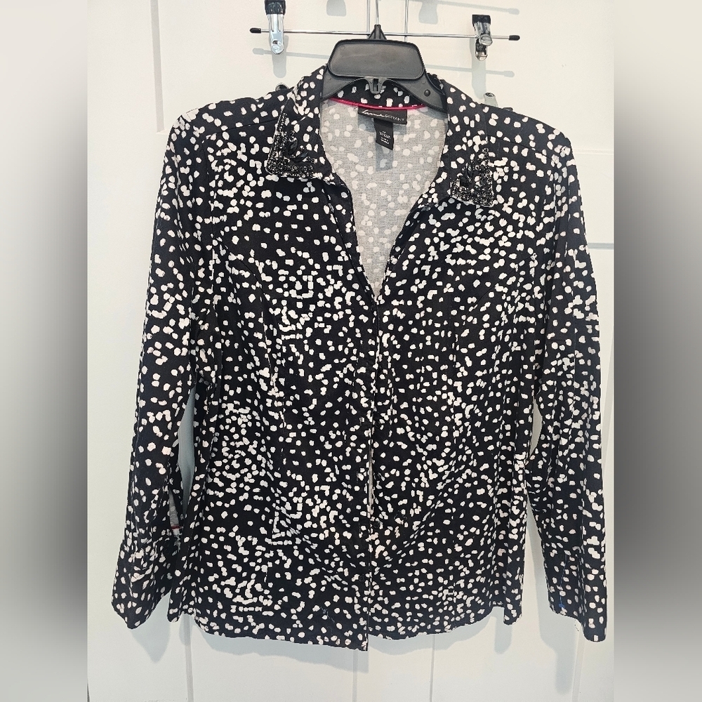 Lane Bryant Women’s Size 22 Black White Dot Print Blouse Stretch Button Shirt